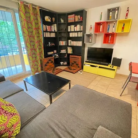 Spacious Close To Attractions *